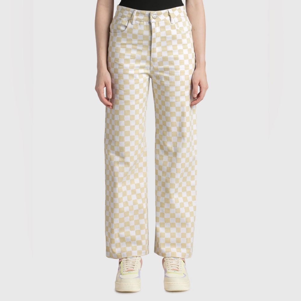 EMMA MULHOLLAND ON HOLIDAY
VACATION PANTS